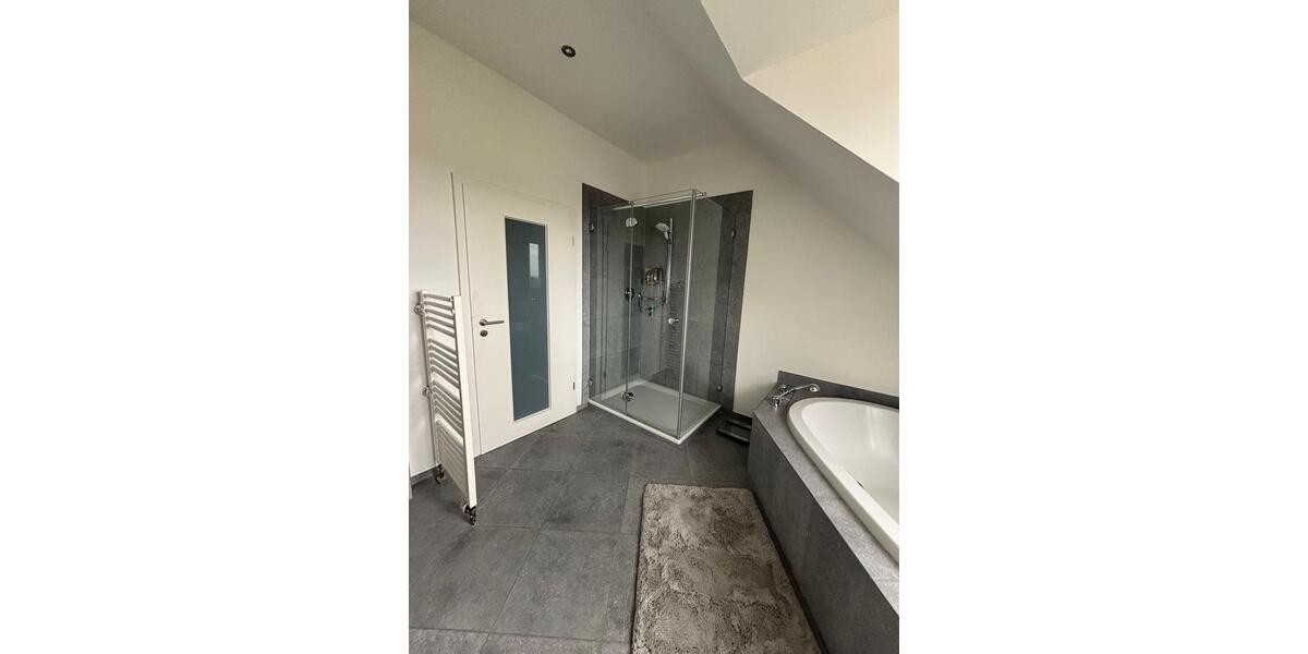 Dachgeschoßwohnung Braunschweig Südstadt- Rautheim- Mascherode - 2 Zimmer, 100 m&sup2;, 1.400&euro; | Angebot:25985557