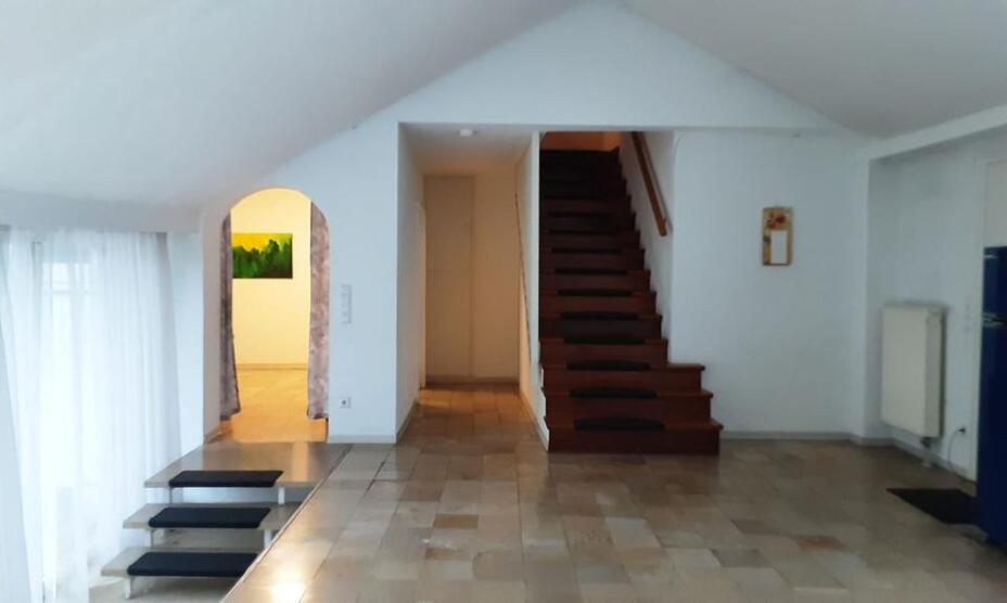 Zimmer mit Wlan, Teilung von Küche und DuscheWC, Waschmaschine, Garten und Terrasse 1 zimmer