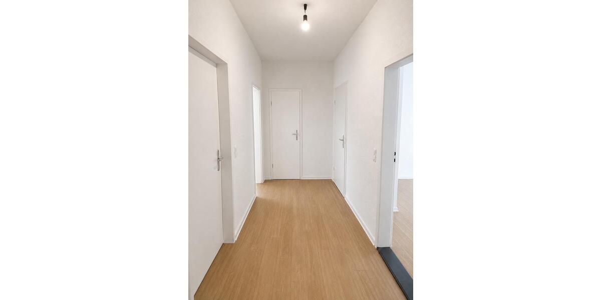 Etagenwohnung Güstrow - 3 Zimmer, 107 m&sup2;, 990&euro; | Angebot:26636288