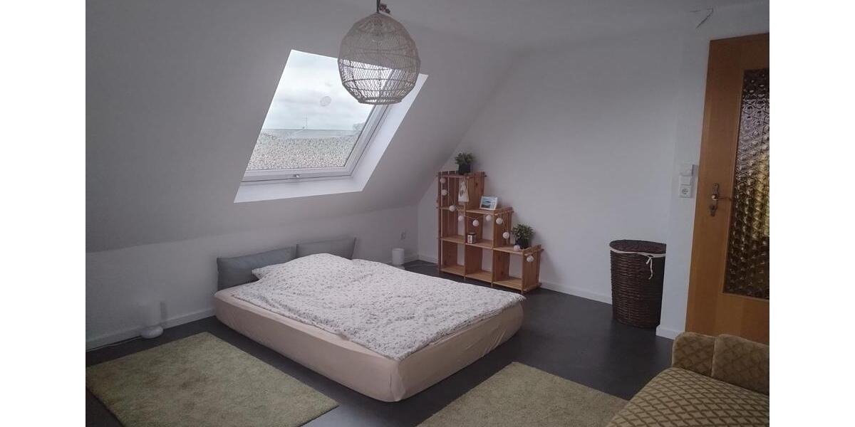 Dachgeschoßwohnung Neubrunn - 2 Zimmer, 85 m&sup2;, 750&euro; | Angebot:25948012