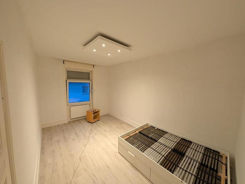bis April WG Zimmer Frankfurt super Lage & Preis mit Spülmaschine zimmer
