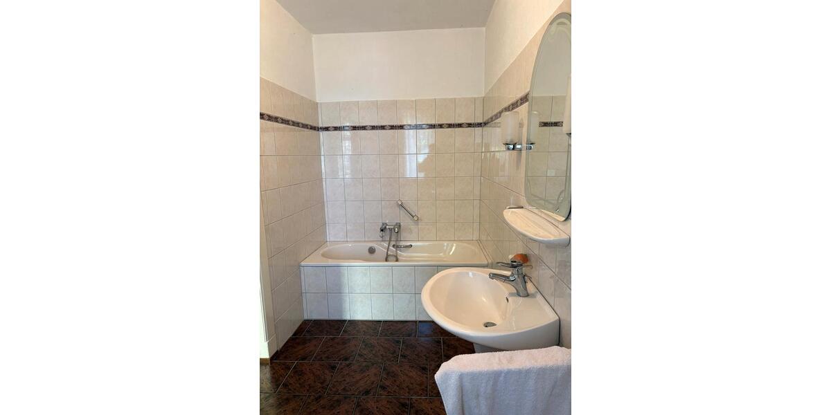 Bauernhaus, Landhaus Beringstedt - 8 Zimmer, 180 m&sup2;, 1.400&euro; | Angebot:26335864