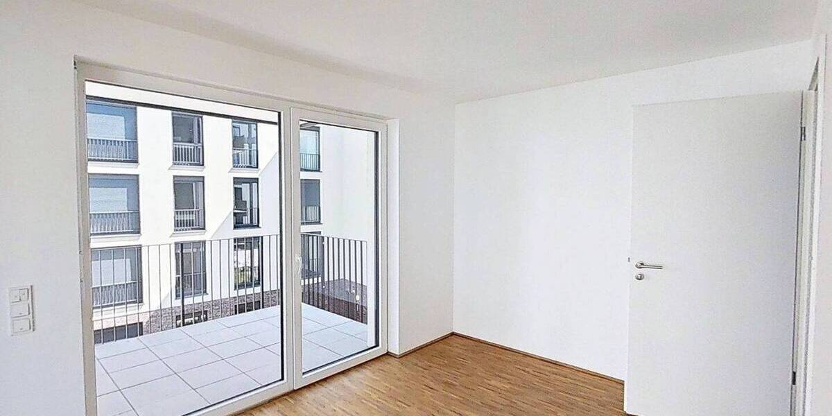 Etagenwohnung Saarbrücken St Johann - 2 Zimmer, 65 m&sup2;, 975&euro; | Angebot:26797795