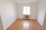 Nähe Stadtpark: Ruhige 4-Zimmer-Wohnung mit Süd-West-Loggia in 23568 Lübeck-St.Gertrud, Lutherstr.