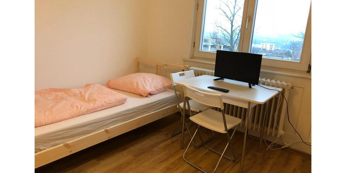 Pforzheim: Schönes WG Zimmer in renovierter 4er WG 4 zimmer
