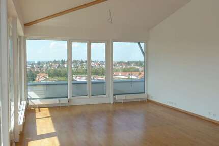 Wohnung zum Mieten in Reutlingen 1.750 € 153 m² 5 zimmer