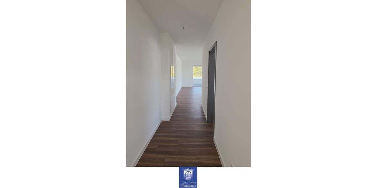 Etagenwohnung Döbeln - 2 Zimmer, 105 m&sup2;, 1.214&euro; | Angebot:25708998