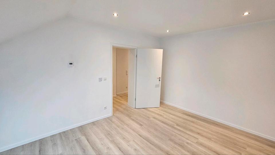 Erstbezug! 3,5-Zimmer-DG Wohnung mit Balkon ohne Provision zimmer