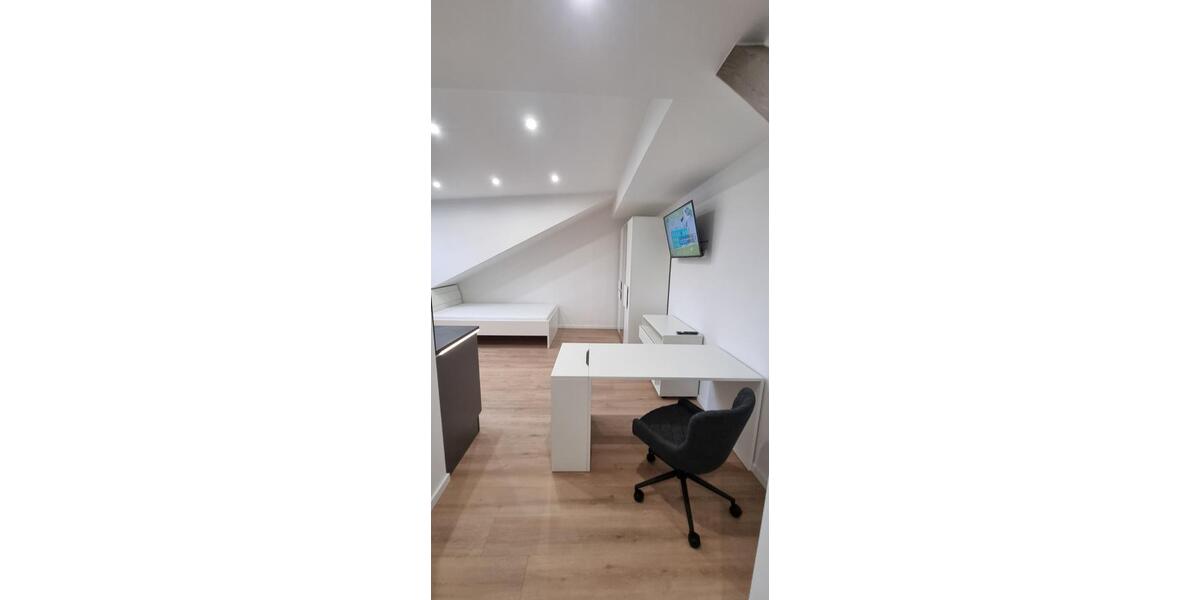 Dachgeschoßwohnung Deggendorf - 1 Zimmer, 26 m&sup2;, 350&euro; | Angebot:25537237