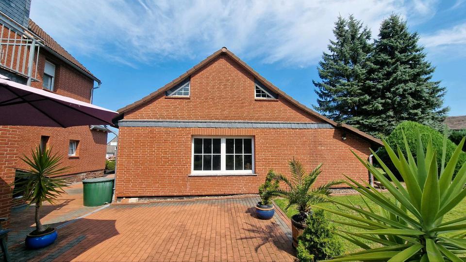 Einfamilienhaus Holzminden - 12 Zimmer, 320 m&sup2;, 2.300&euro; | Angebot:26037589