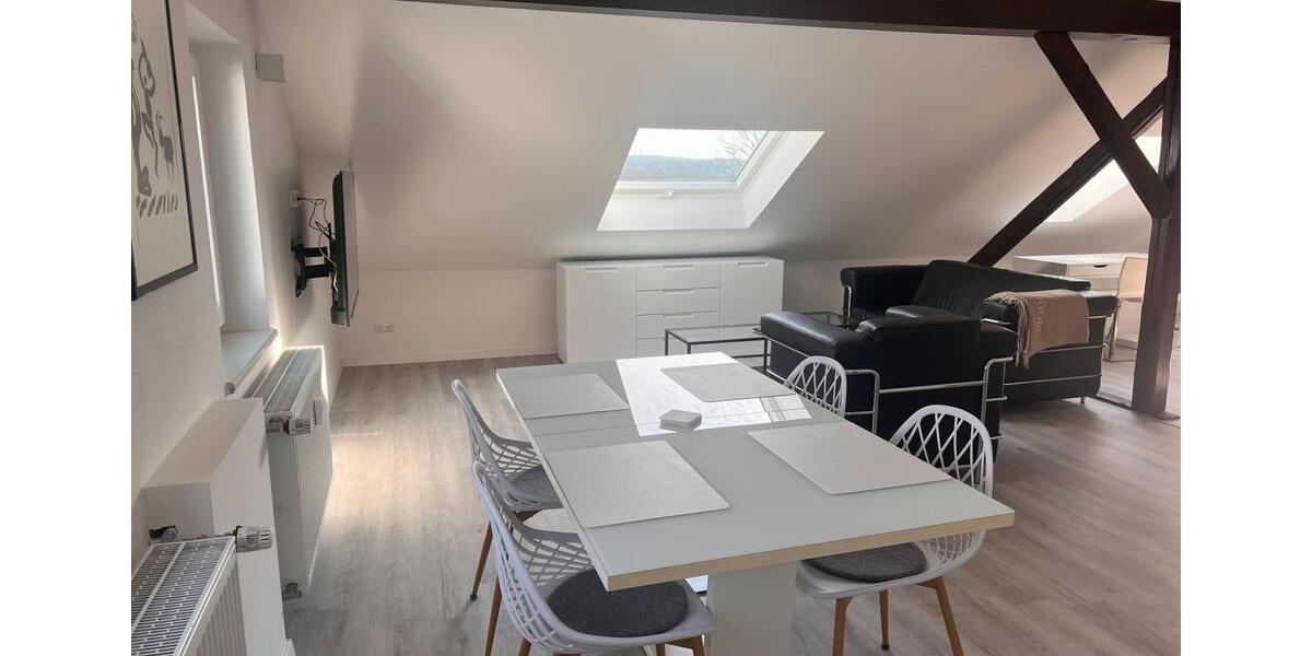 Dachgeschoßwohnung Weiden in der Oberpfalz - 1 Zimmer, 75 m&sup2;, 850&euro; | Angebot:25872233