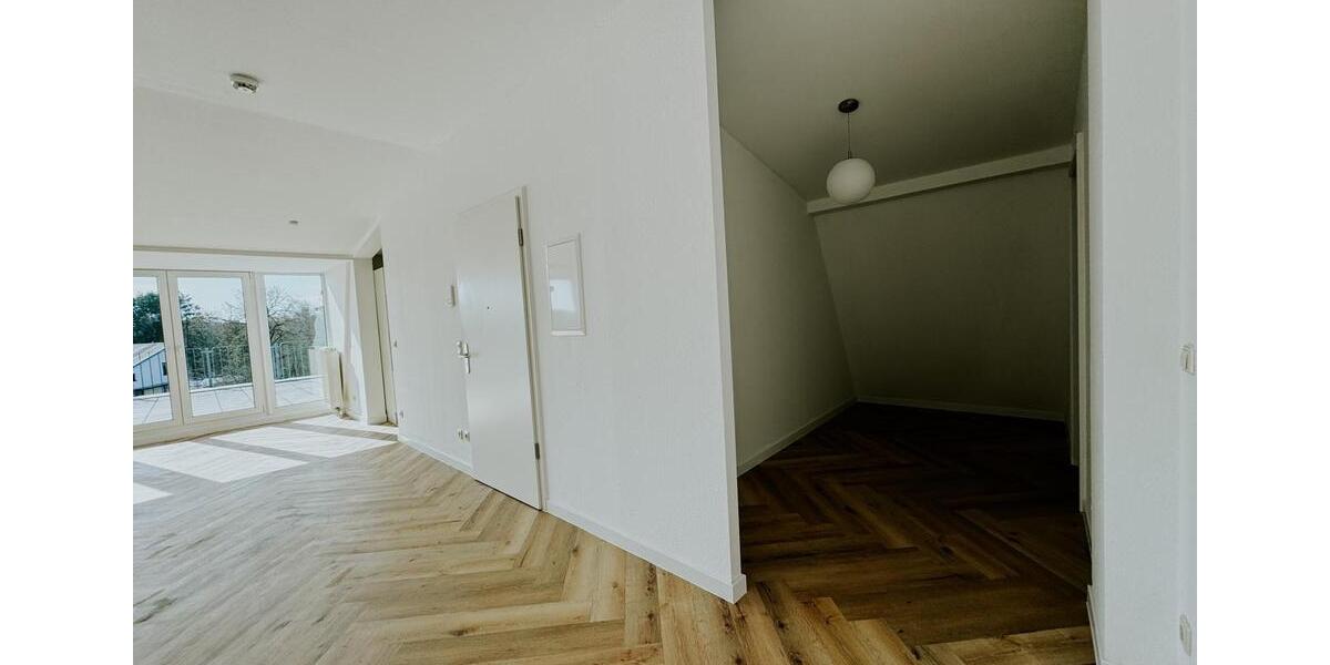 Dachgeschoßwohnung Oranienburg - 4 Zimmer, 135 m&sup2;, 2.030&euro; | Angebot:25795481