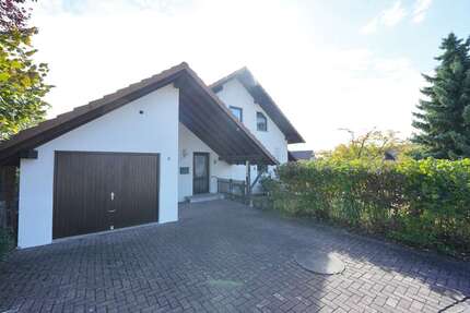 Haus zum Mieten in Coburg Scheuerfeld 1.190 € 100 m² 3.5 zimmer