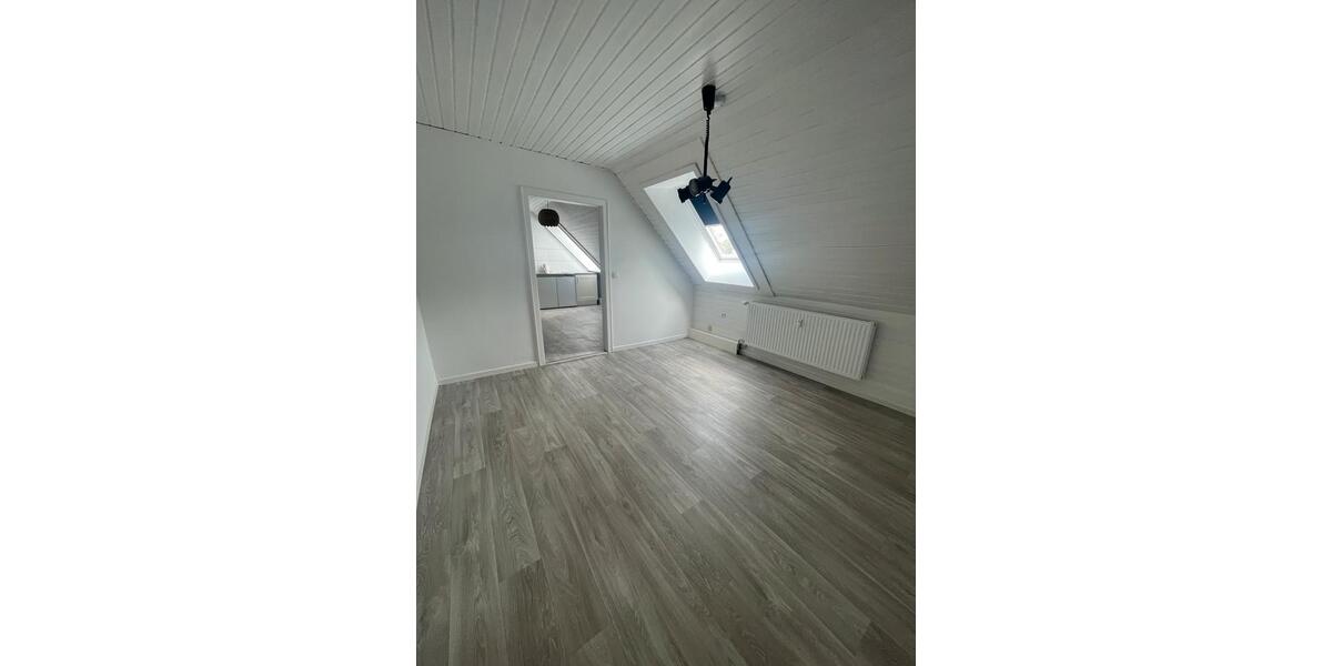 Dachgeschoßwohnung Winsen (Aller) - 1.5 Zimmer, 28 m&sup2;, 300&euro; | Angebot:26443689