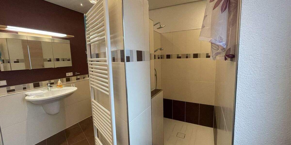 Etagenwohnung Stutensee Blankenloch - 3 Zimmer, 131 m&sup2;, 1.300&euro; | Angebot:24761781