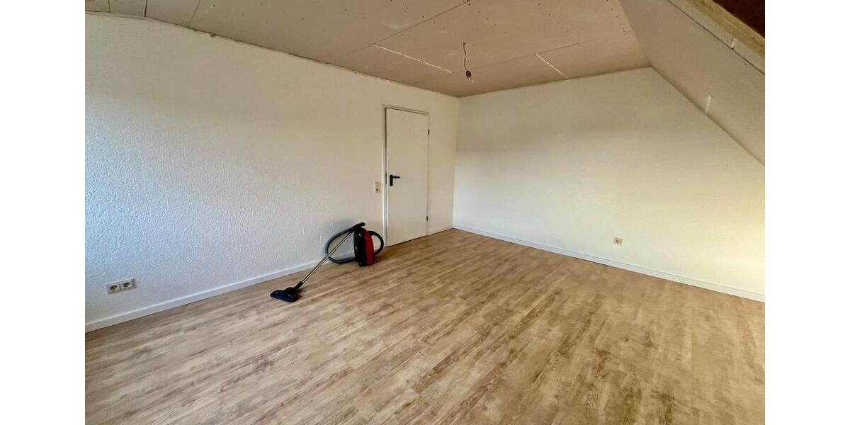 Etagenwohnung Rastede - 3 Zimmer, 88 m&sup2;, 880&euro; | Angebot:25320536