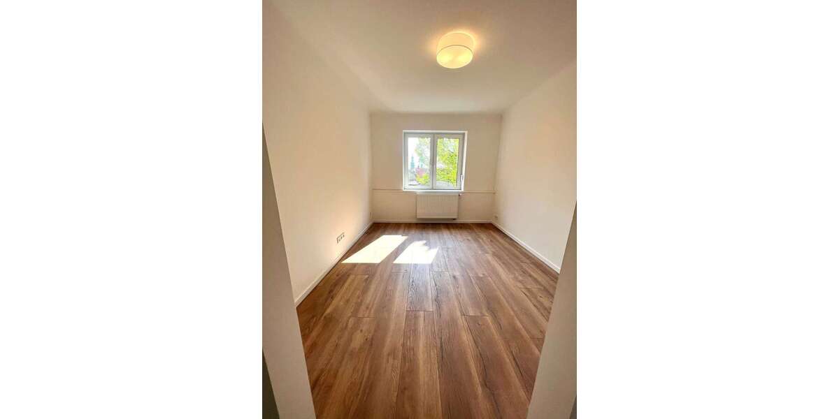 Moderne 4-Zimmer-Wohnung in Ensheim – saniert, hell und ab 01.08. verfügbar - Etagenwohnung Saarbrücken-Halberg Ensheim | Angebot:26986113
