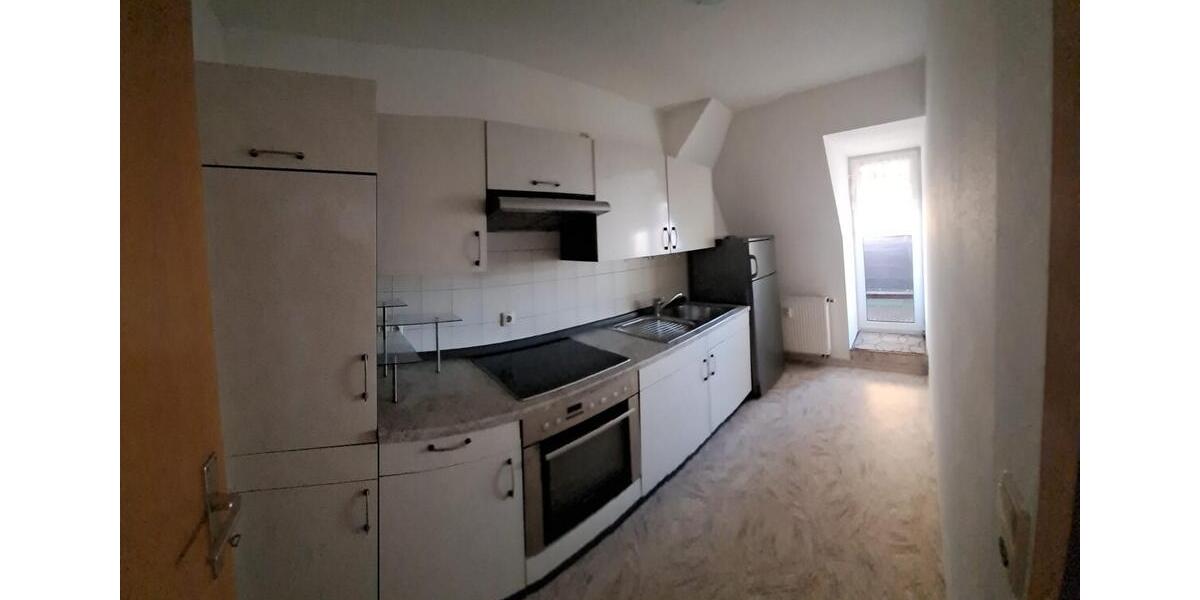 Dachgeschoßwohnung Crimmitschau - 2 Zimmer, 38 m&sup2;, 250&euro; | Angebot:24660881