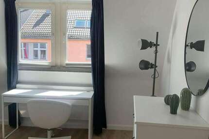 WG-Zimmer in Düsseldorf 899 € 25 m² zimmer