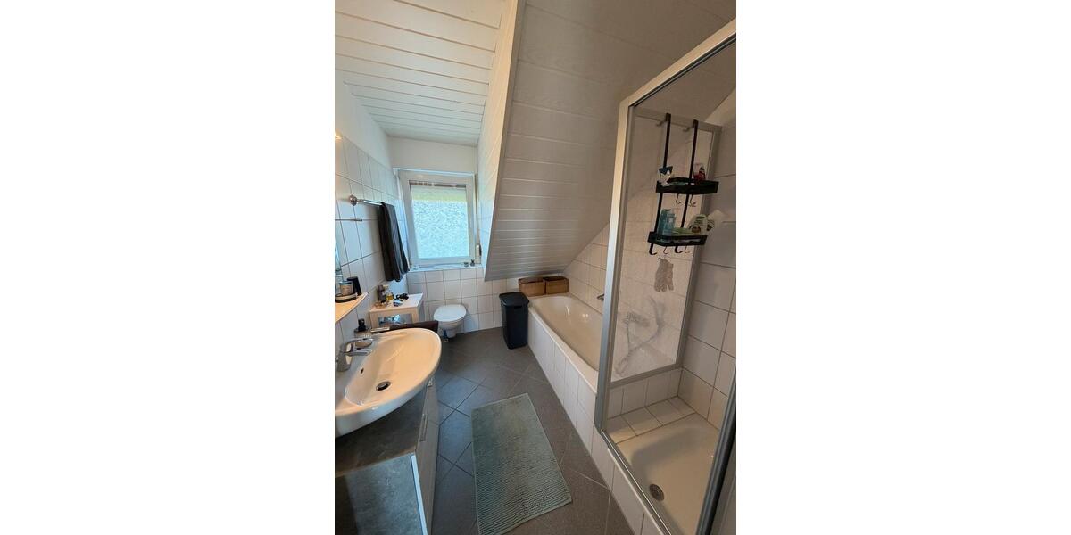 Dachgeschoßwohnung Bad Oeynhausen Dehme - 3 Zimmer, 90 m&sup2;, 650&euro; | Angebot:26549793