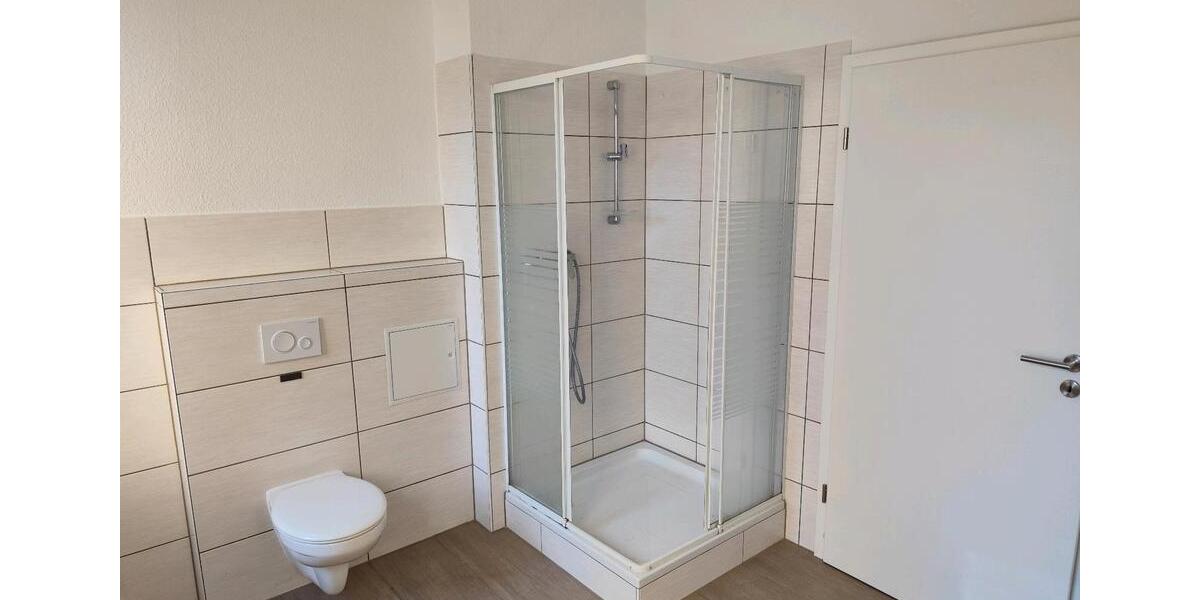 Etagenwohnung Glauchau - 2 Zimmer, 72 m&sup2;, 395&euro; | Angebot:26407546