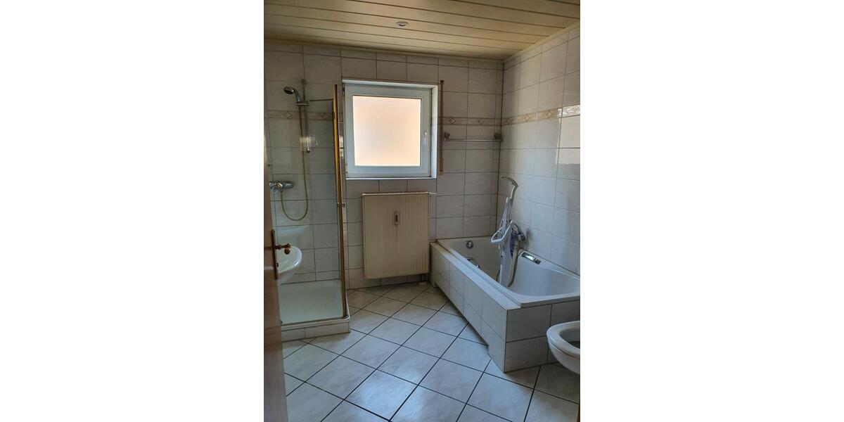 Etagenwohnung Ludwigshafen am Rhein Ludwigshafen-Hemshof - 1 Zimmer, 70 m&sup2;, 650&euro; | Angebot:25994786