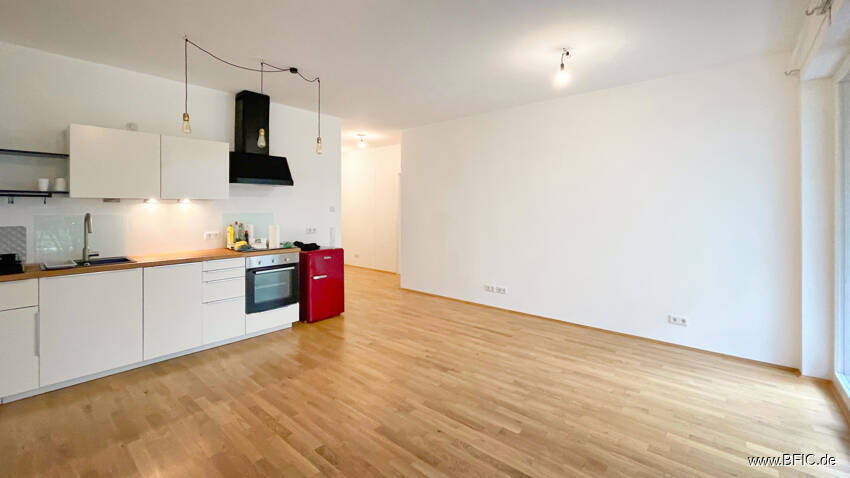Modernes Wohnen an der Spree: 2-Zi.-Neubau mit Terrasse und Garten
