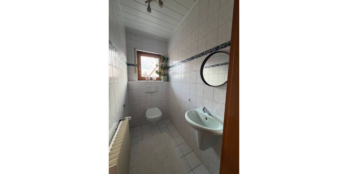 Etagenwohnung Erlangen Frauenaurach - 3 Zimmer, 117 m&sup2;, 1.400&euro; | Angebot:26092188