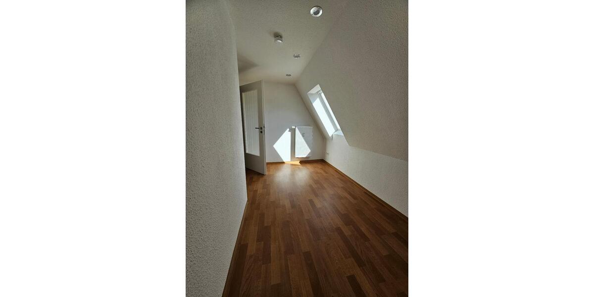 Dachgeschoßwohnung Raschau-Markersbach Markersbach - 3 Zimmer, 55 m&sup2;, 356&euro; | Angebot:26620097