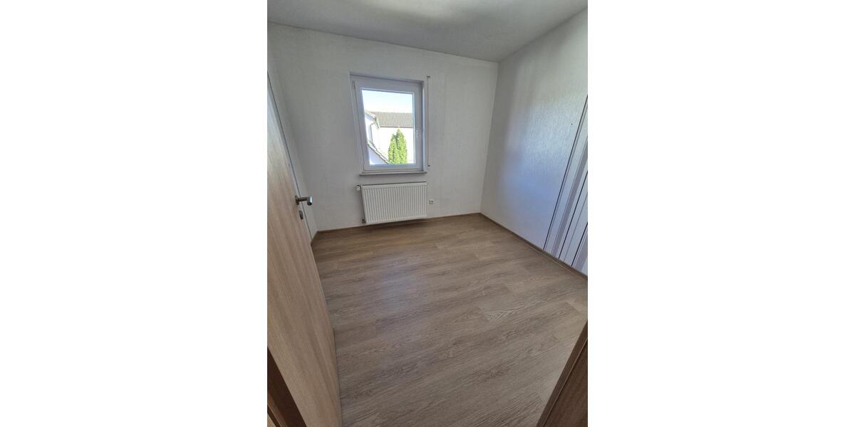Dachgeschoßwohnung Bad Orb - 4 Zimmer, 76 m&sup2;, 750&euro; | Angebot:24946537