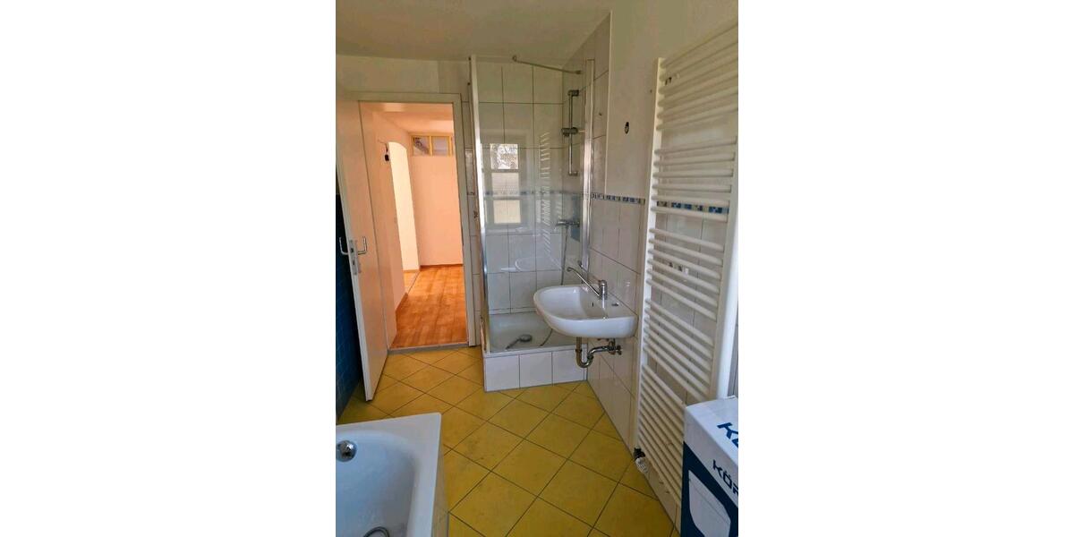 Erdgeschoßwohnung Gangkofen - 3 Zimmer, 131 m&sup2;, 850&euro; | Angebot:26038541