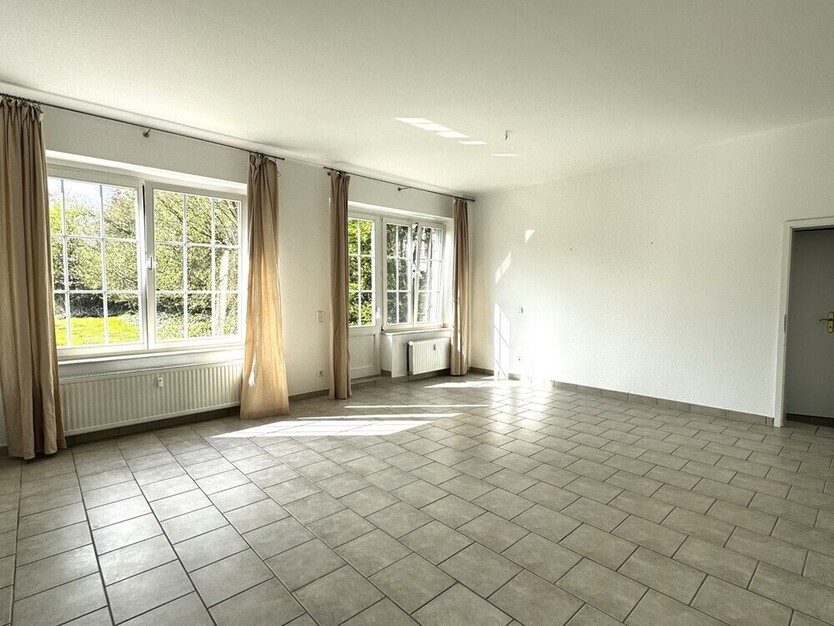 Großzügiges Wohnen mit Garten und Weitblick!