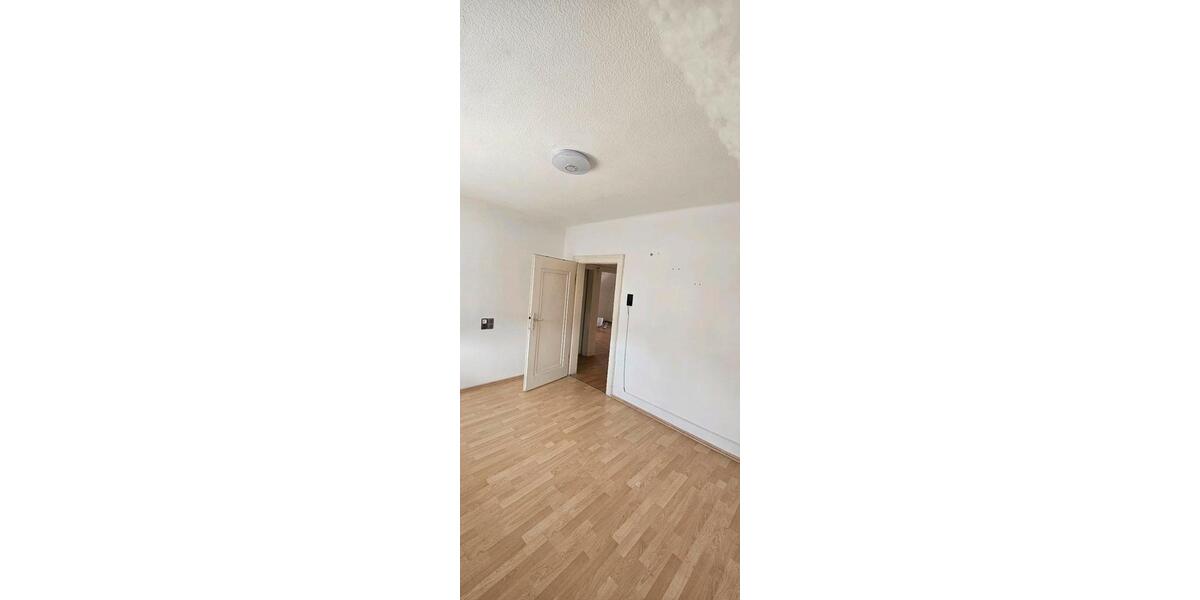 Doppelhaushälfte Lampertheim - 2 Zimmer, 75 m&sup2;, 1.100&euro; | Angebot:25152770