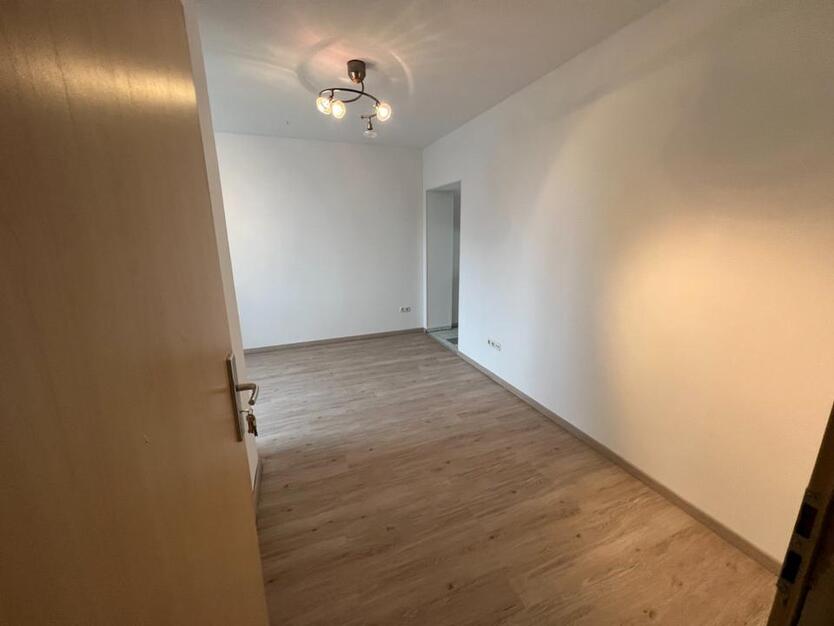 2-Raum Wohnung mit Einbauküche und Terrasse - 37m² - ab 112025