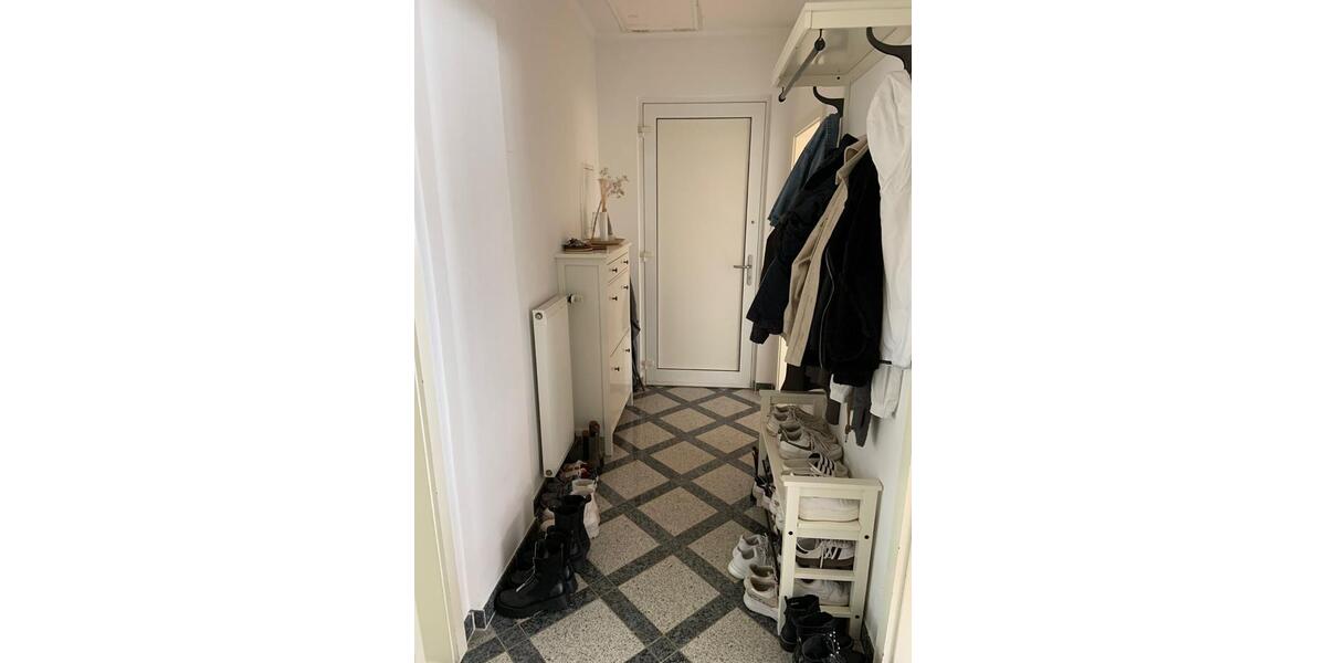 Dachgeschoßwohnung Bielefeld - 3.5 Zimmer, 110 m&sup2;, 1.100&euro; | Angebot:24418428