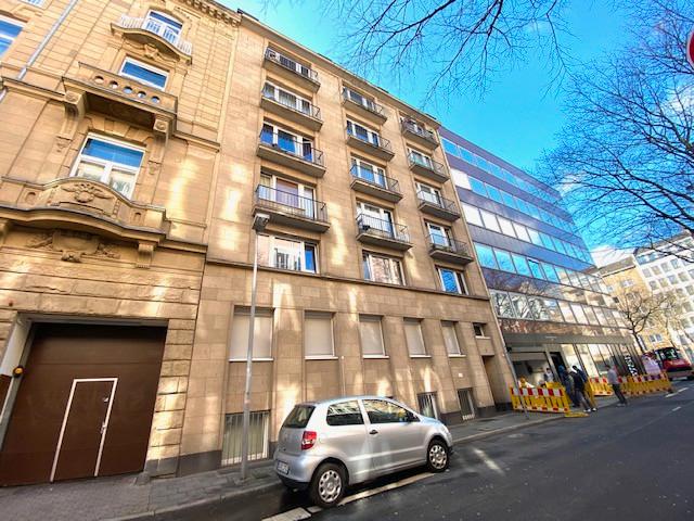 1-Zimmer-Wohnung mit Aufzug und neuem Duschbad direkt an der Oper zimmer