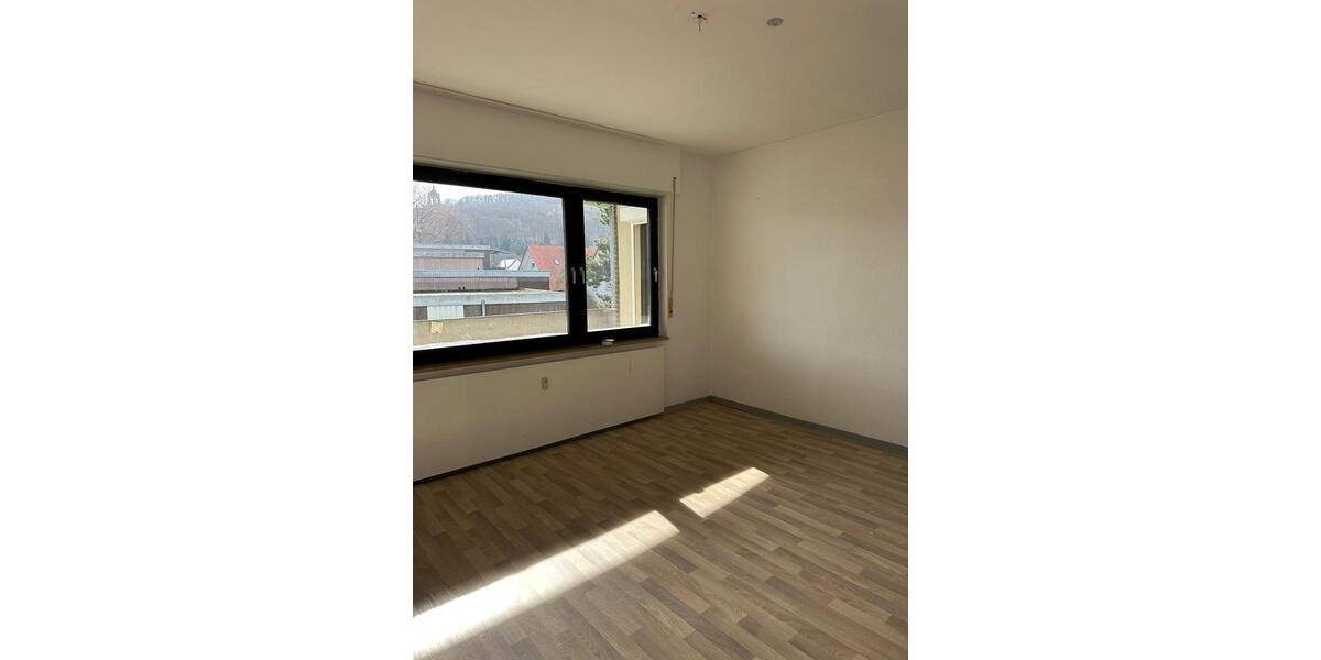 Etagenwohnung Porta Westfalica - 3 Zimmer, 87 m&sup2;, 690&euro; | Angebot:26670841