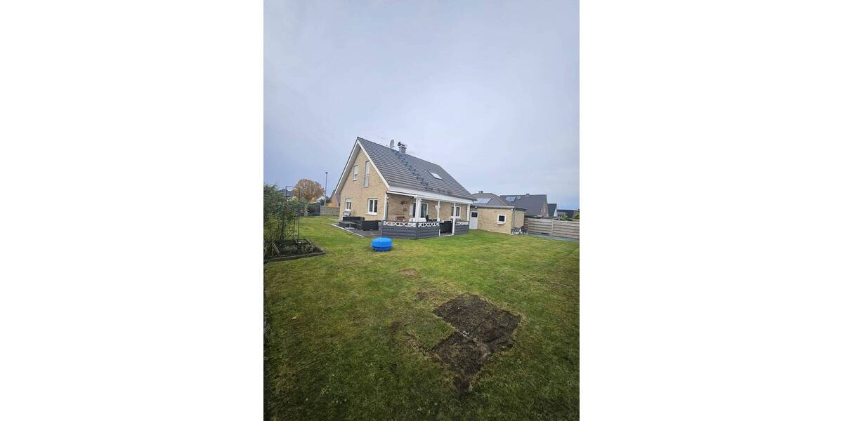 Einfamilienhaus Groß Grönau - 4 Zimmer, 125 m&sup2;, 1.950&euro; | Angebot:26627333