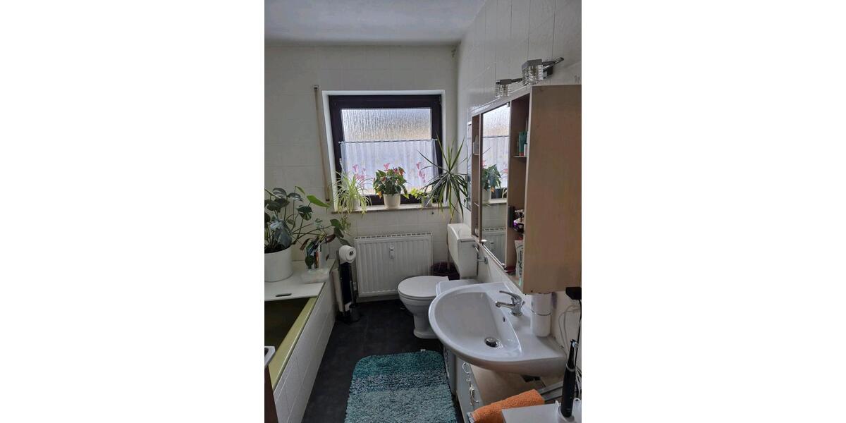 Etagenwohnung Grafenrheinfeld - 3 Zimmer, 75 m&sup2;, 675&euro; | Angebot:24829130