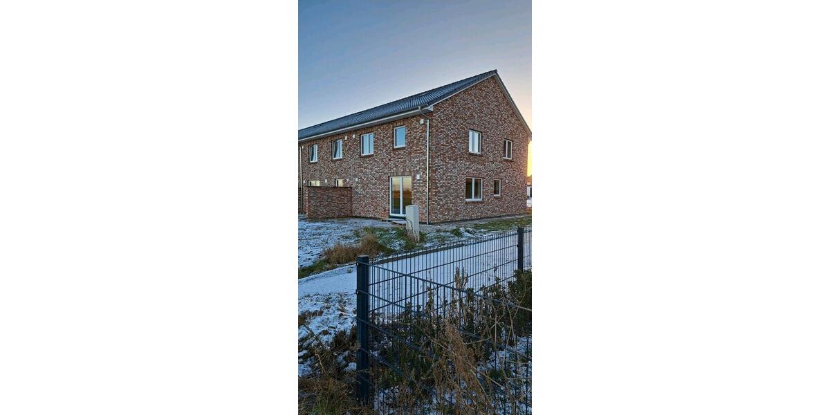 Neubau Erstbezug 7 freie Reihenhäuser an Feldrandlage 4 zimmer