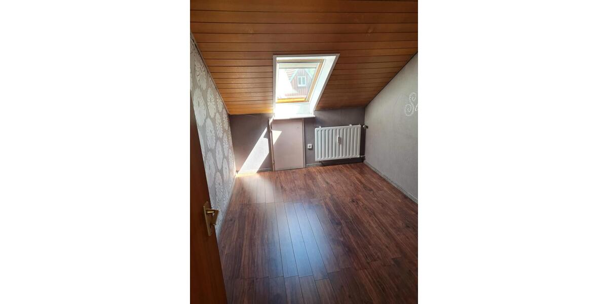 Dachgeschoßwohnung Remchingen - 3 Zimmer, 85 m&sup2;, 700&euro; | Angebot:24685802