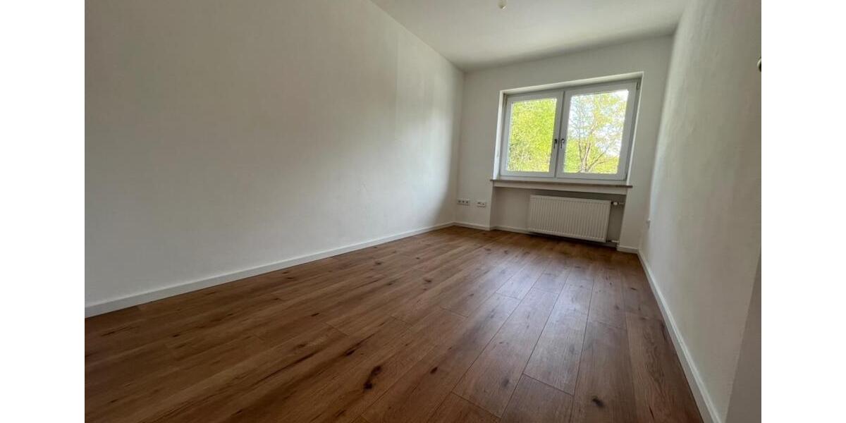 Erdgeschoßwohnung Landau an der Isar - 4 Zimmer, 105 m&sup2;, 975&euro; | Angebot:26568428