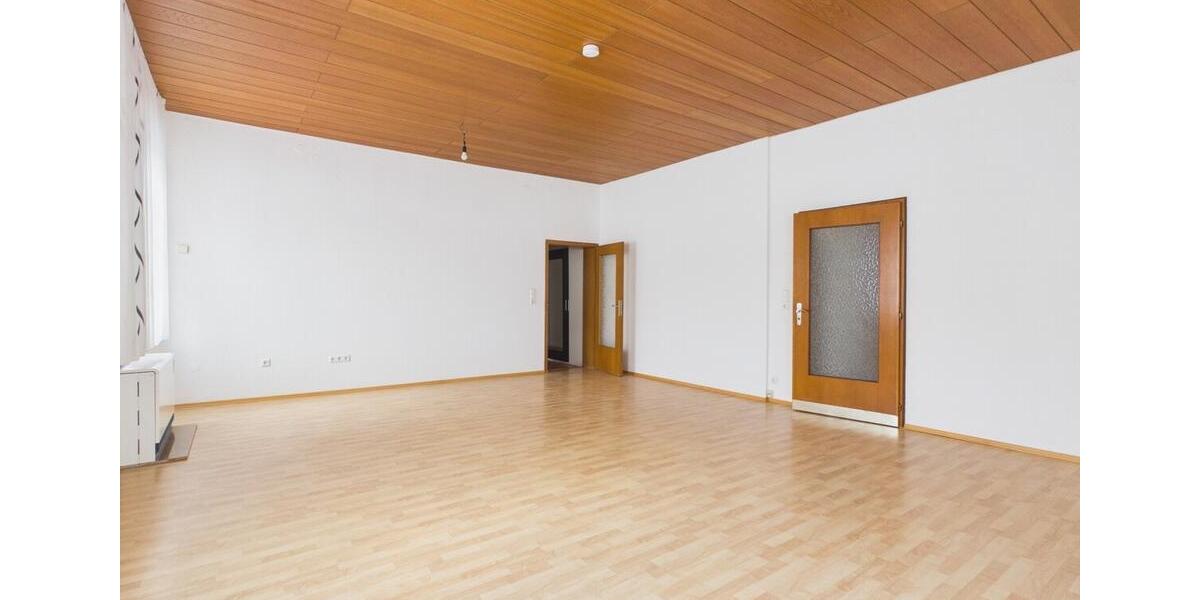 Erdgeschoßwohnung Bretten - 2.5 Zimmer, 118 m&sup2;, 680&euro; | Angebot:25903786