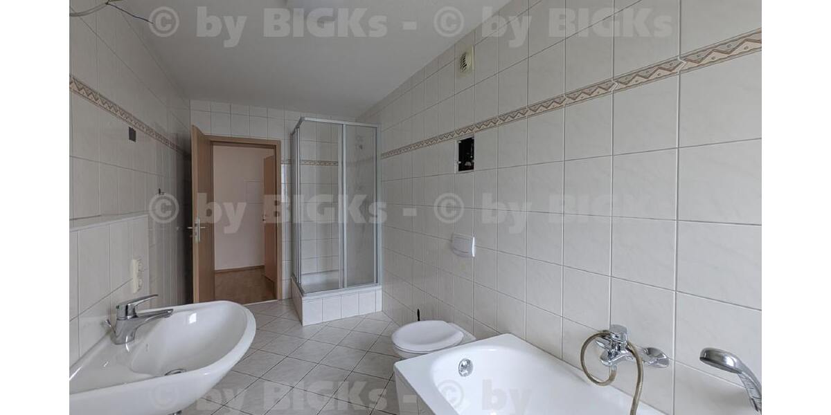BIGKs - Suhl-Leninring: FREIE AUSSICHT - 3 Raum Wohnung Suhl,sep.Küche,Dusch-Wannenbad, Balkon (-;) - Etagenwohnung Suhl Suhl Friedrich-Wolf-Straße | Angebot:27212620