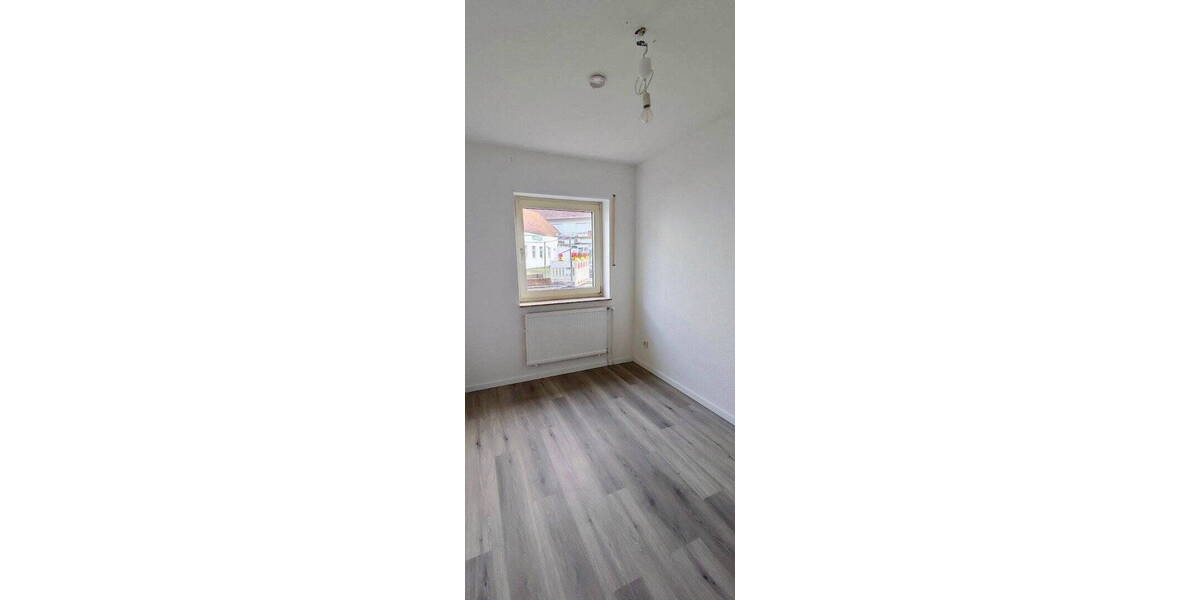 Etagenwohnung Paderborn OT Schloß Neuhaus Schloß Neuhaus - 3 Zimmer, 63 m&sup2;, 880&euro; | Angebot:26762622
