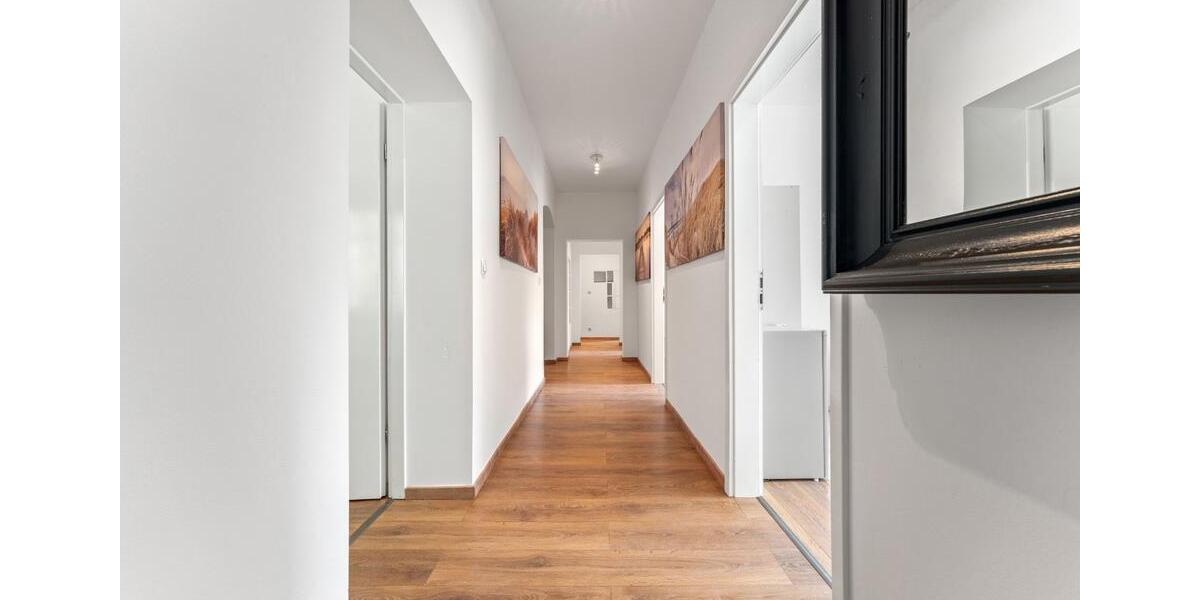 Hochparterre Falkensee - 12 Zimmer, 218 m&sup2;, 23&euro; | Angebot:26613286