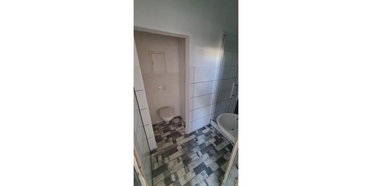 Erdgeschoßwohnung Weißenfels - 1 Zimmer, 25 m&sup2;, 200&euro; | Angebot:24474130