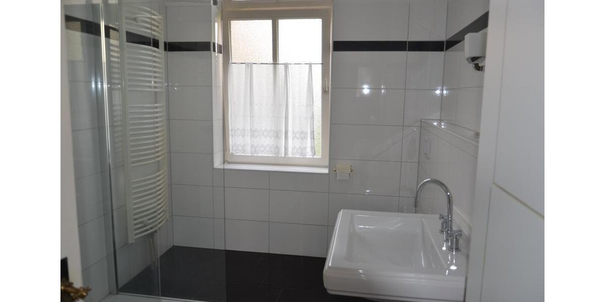 Erdgeschoßwohnung Einbeck - 4 Zimmer, 103 m&sup2;, 950&euro; | Angebot:26665192