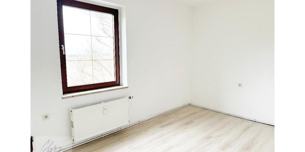 Etagenwohnung Nünchritz - 3 Zimmer, 62 m&sup2;, 320&euro; | Angebot:26400678