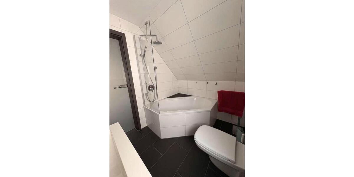 Kleines, gepflegtes Haus mit drei Zimmern und Einbauküche 3 zimmer